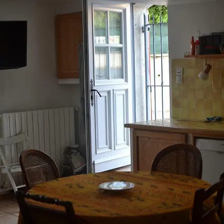 Apartament Au Vieux Relais De Poste Lédignan